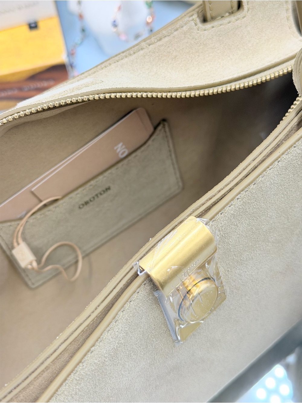 🆕 OROTON 🧿 NWT Mille Suede Baguette, Caper Light Tan - Picture 11 of 16